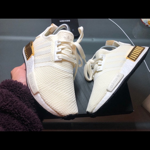 white and gold nmd womens